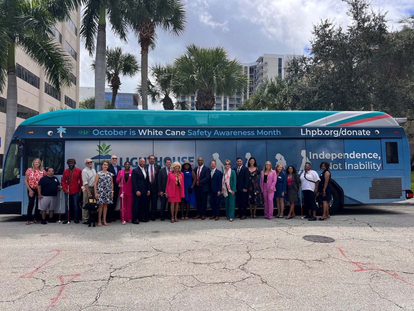 http://pbcauthor/NewsroomImages/1025/white-cane-bus.jpg