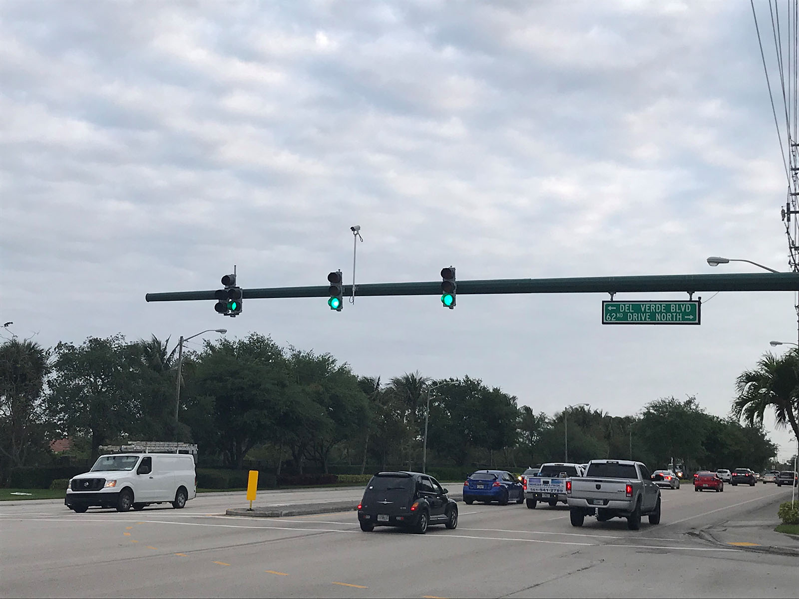 traffic camera mounted on mast arm